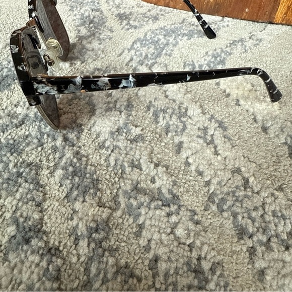 Diff Eyewear Barry Polarized Black White Sunglasses - Picture 3 of 10